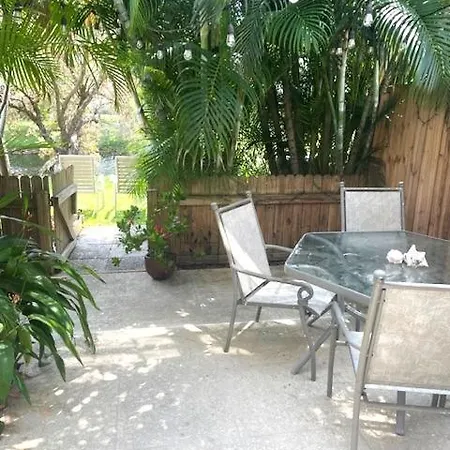 Coastal Townhome In Jupiter 1 Mile To Beach! Exterior photo