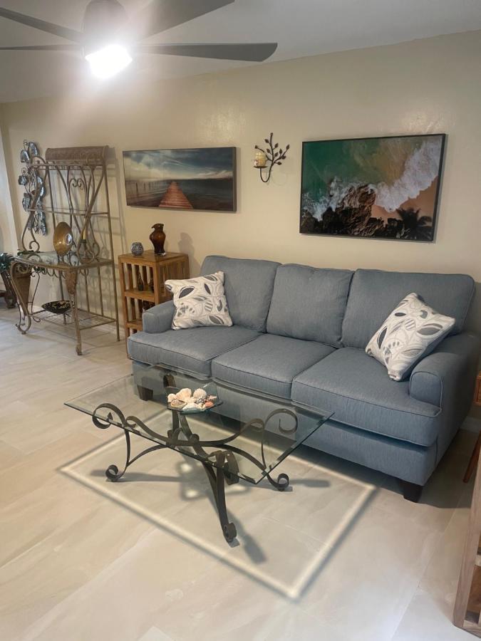 Coastal Townhome In 1 Mile To Beach! *