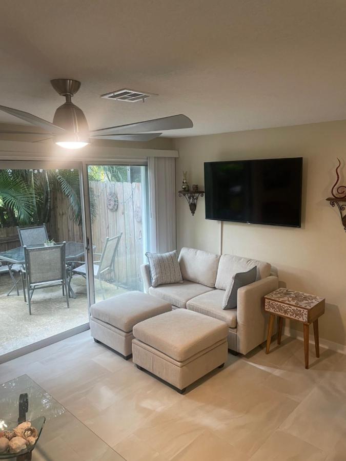 Holiday home Coastal Townhome In 1 Mile To Beach! *