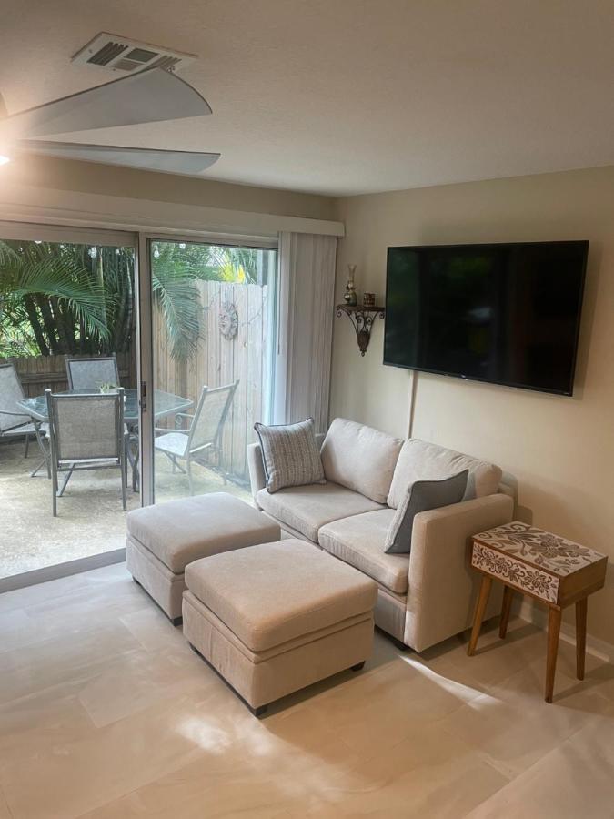 Coastal Townhome In 1 Mile To Beach! * Jupiter